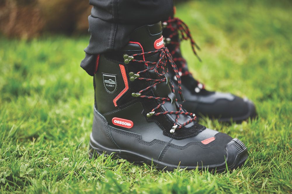 Oregon Yukon   Safety Chainsaw Boots Black Size 7.5