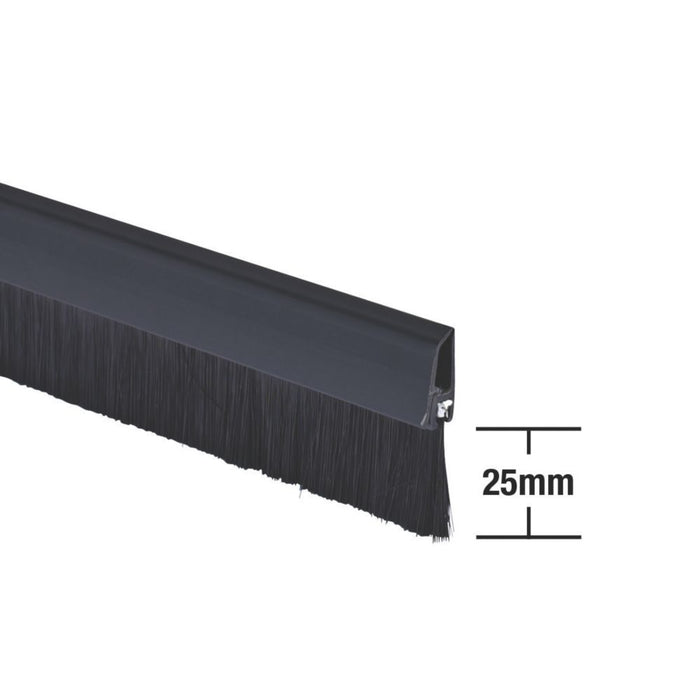 Stormguard - Burlete con cepillo para la parte inferior de la puerta, negro, 1 m